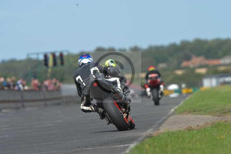 Motorcycle action photographs;cadwell;cadwell park photographs;event digital images;eventdigitalimages;motor racing louth lincolnshire;no limits trackdays;peter wileman photography;trackday;trackday digital images;trackday photos