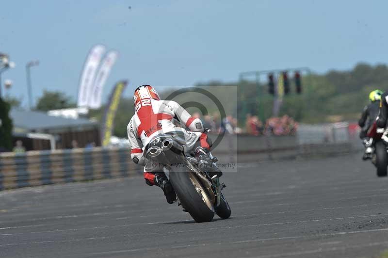 Motorcycle action photographs;cadwell;cadwell park photographs;event digital images;eventdigitalimages;motor racing louth lincolnshire;no limits trackdays;peter wileman photography;trackday;trackday digital images;trackday photos