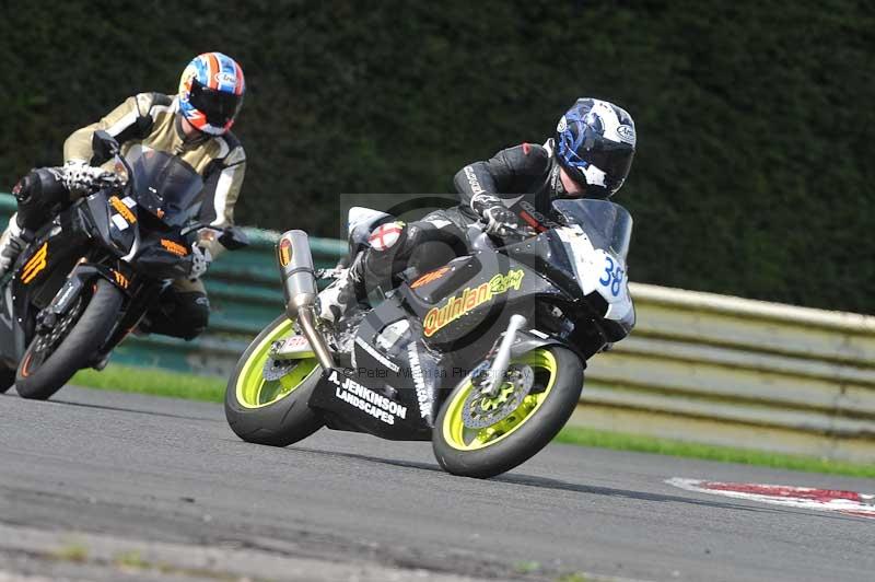 Motorcycle action photographs;cadwell;cadwell park photographs;event digital images;eventdigitalimages;motor racing louth lincolnshire;no limits trackdays;peter wileman photography;trackday;trackday digital images;trackday photos