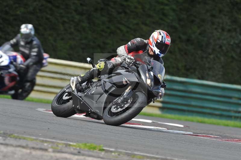 Motorcycle action photographs;cadwell;cadwell park photographs;event digital images;eventdigitalimages;motor racing louth lincolnshire;no limits trackdays;peter wileman photography;trackday;trackday digital images;trackday photos