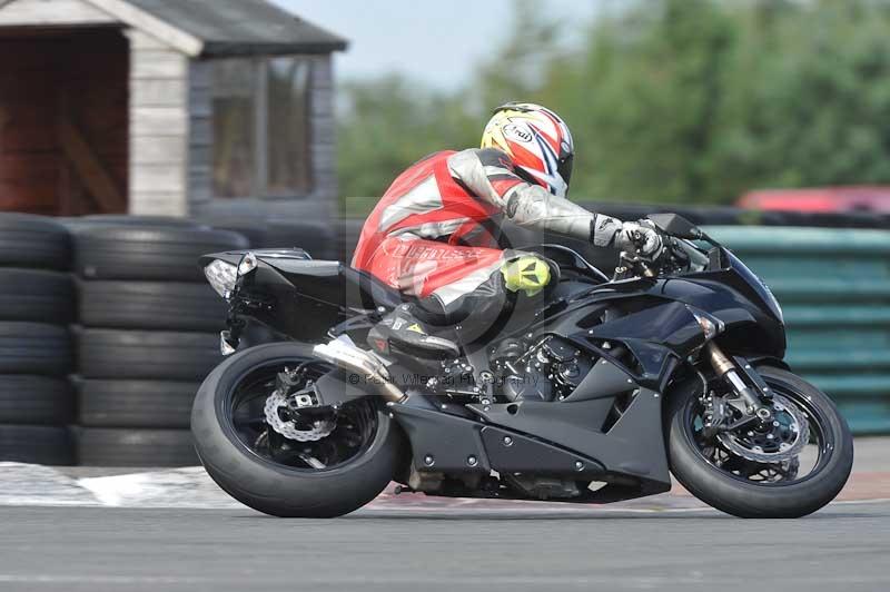 Motorcycle action photographs;cadwell;cadwell park photographs;event digital images;eventdigitalimages;motor racing louth lincolnshire;no limits trackdays;peter wileman photography;trackday;trackday digital images;trackday photos