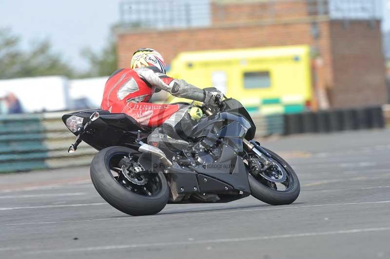 Motorcycle action photographs;cadwell;cadwell park photographs;event digital images;eventdigitalimages;motor racing louth lincolnshire;no limits trackdays;peter wileman photography;trackday;trackday digital images;trackday photos