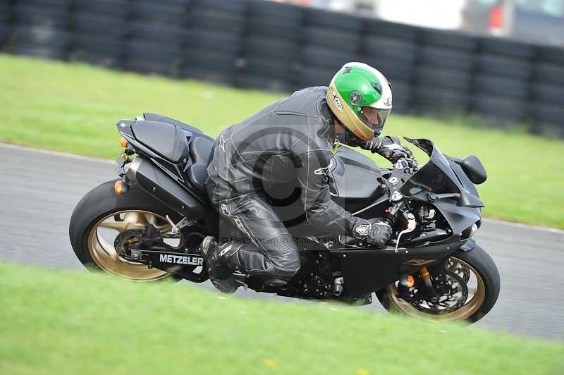 Motorcycle action photographs;cadwell;cadwell park photographs;event digital images;eventdigitalimages;motor racing louth lincolnshire;no limits trackdays;peter wileman photography;trackday;trackday digital images;trackday photos