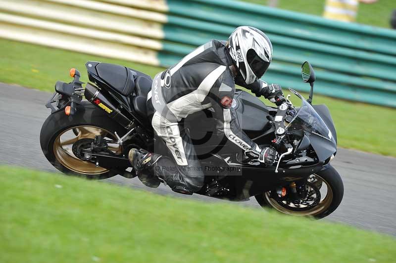 Motorcycle action photographs;cadwell;cadwell park photographs;event digital images;eventdigitalimages;motor racing louth lincolnshire;no limits trackdays;peter wileman photography;trackday;trackday digital images;trackday photos