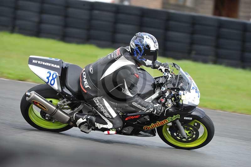 Motorcycle action photographs;cadwell;cadwell park photographs;event digital images;eventdigitalimages;motor racing louth lincolnshire;no limits trackdays;peter wileman photography;trackday;trackday digital images;trackday photos