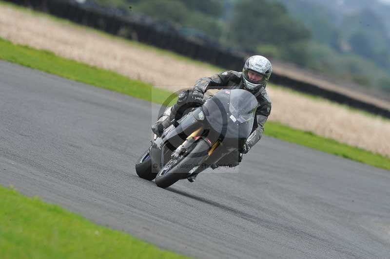 Motorcycle action photographs;cadwell;cadwell park photographs;event digital images;eventdigitalimages;motor racing louth lincolnshire;no limits trackdays;peter wileman photography;trackday;trackday digital images;trackday photos