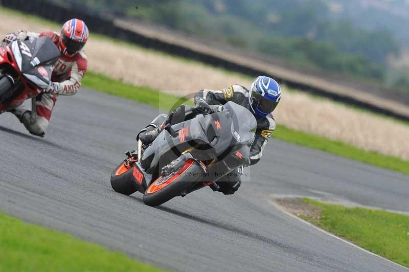 Motorcycle action photographs;cadwell;cadwell park photographs;event digital images;eventdigitalimages;motor racing louth lincolnshire;no limits trackdays;peter wileman photography;trackday;trackday digital images;trackday photos