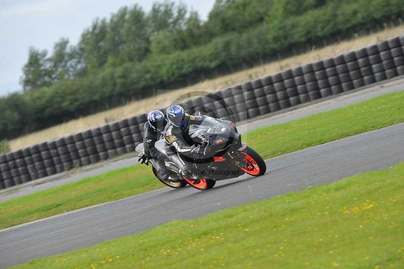 Motorcycle action photographs;cadwell;cadwell park photographs;event digital images;eventdigitalimages;motor racing louth lincolnshire;no limits trackdays;peter wileman photography;trackday;trackday digital images;trackday photos