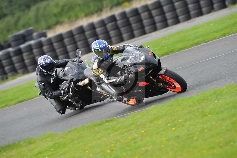 Motorcycle action photographs;cadwell;cadwell park photographs;event digital images;eventdigitalimages;motor racing louth lincolnshire;no limits trackdays;peter wileman photography;trackday;trackday digital images;trackday photos
