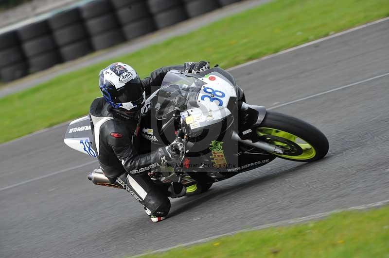 Motorcycle action photographs;cadwell;cadwell park photographs;event digital images;eventdigitalimages;motor racing louth lincolnshire;no limits trackdays;peter wileman photography;trackday;trackday digital images;trackday photos