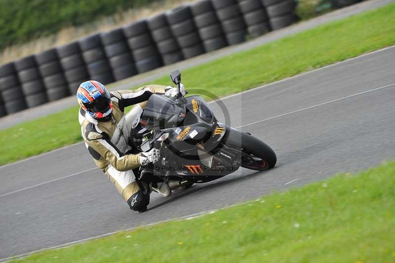 Motorcycle action photographs;cadwell;cadwell park photographs;event digital images;eventdigitalimages;motor racing louth lincolnshire;no limits trackdays;peter wileman photography;trackday;trackday digital images;trackday photos