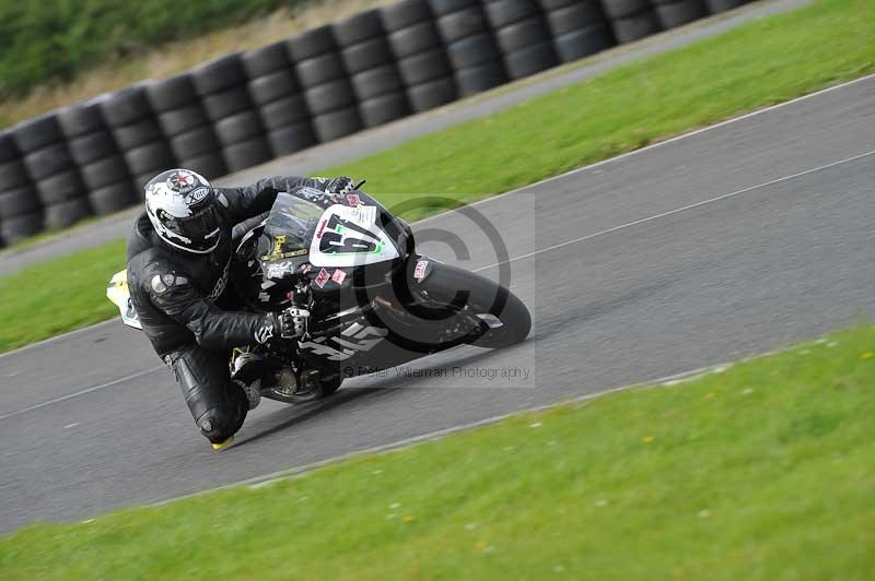 Motorcycle action photographs;cadwell;cadwell park photographs;event digital images;eventdigitalimages;motor racing louth lincolnshire;no limits trackdays;peter wileman photography;trackday;trackday digital images;trackday photos