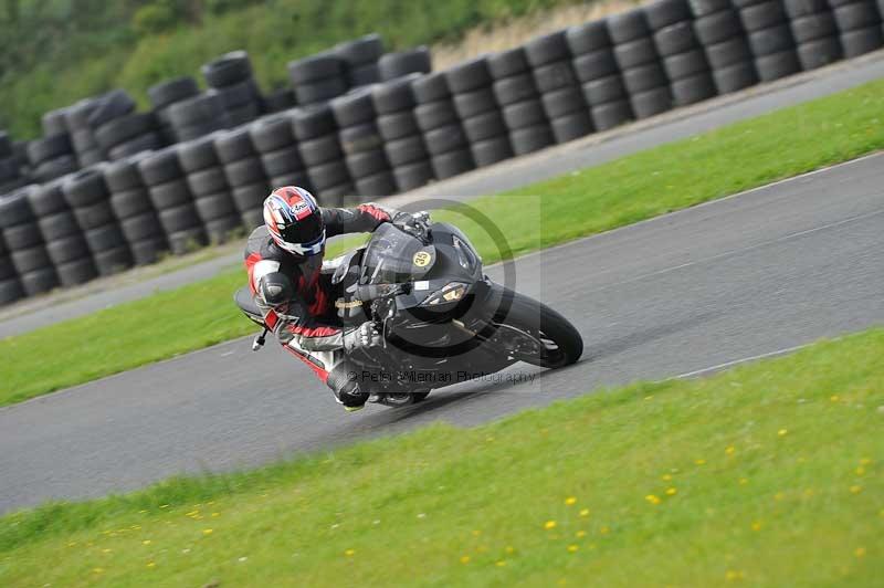 Motorcycle action photographs;cadwell;cadwell park photographs;event digital images;eventdigitalimages;motor racing louth lincolnshire;no limits trackdays;peter wileman photography;trackday;trackday digital images;trackday photos