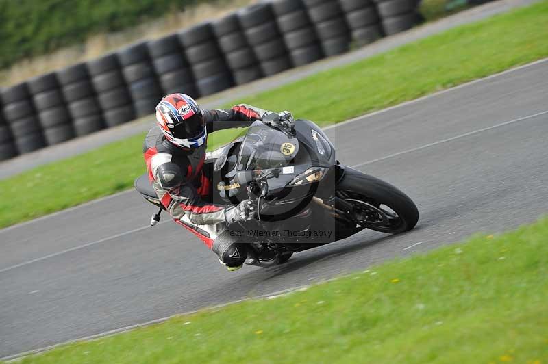 Motorcycle action photographs;cadwell;cadwell park photographs;event digital images;eventdigitalimages;motor racing louth lincolnshire;no limits trackdays;peter wileman photography;trackday;trackday digital images;trackday photos