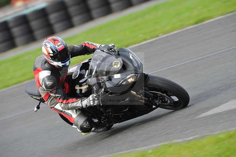 Motorcycle action photographs;cadwell;cadwell park photographs;event digital images;eventdigitalimages;motor racing louth lincolnshire;no limits trackdays;peter wileman photography;trackday;trackday digital images;trackday photos