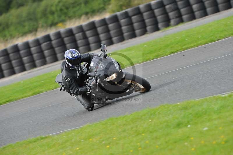 Motorcycle action photographs;cadwell;cadwell park photographs;event digital images;eventdigitalimages;motor racing louth lincolnshire;no limits trackdays;peter wileman photography;trackday;trackday digital images;trackday photos