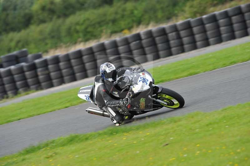 Motorcycle action photographs;cadwell;cadwell park photographs;event digital images;eventdigitalimages;motor racing louth lincolnshire;no limits trackdays;peter wileman photography;trackday;trackday digital images;trackday photos