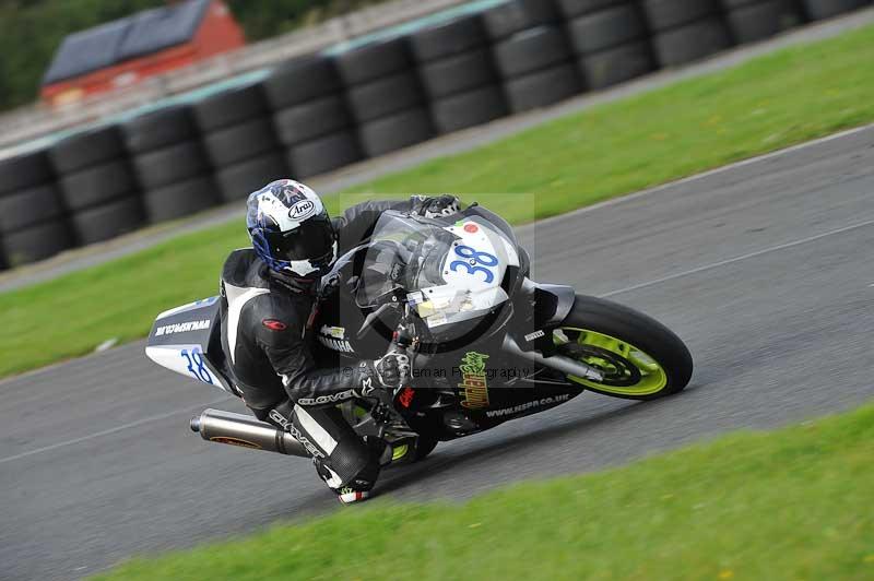 Motorcycle action photographs;cadwell;cadwell park photographs;event digital images;eventdigitalimages;motor racing louth lincolnshire;no limits trackdays;peter wileman photography;trackday;trackday digital images;trackday photos