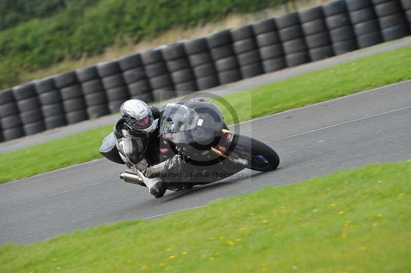 Motorcycle action photographs;cadwell;cadwell park photographs;event digital images;eventdigitalimages;motor racing louth lincolnshire;no limits trackdays;peter wileman photography;trackday;trackday digital images;trackday photos