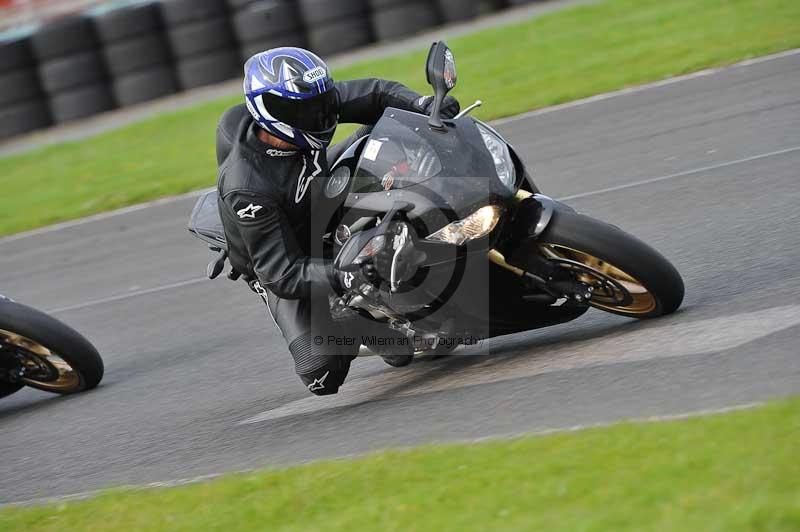 Motorcycle action photographs;cadwell;cadwell park photographs;event digital images;eventdigitalimages;motor racing louth lincolnshire;no limits trackdays;peter wileman photography;trackday;trackday digital images;trackday photos
