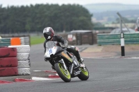 Motorcycle-action-photographs;cadwell;cadwell-park-photographs;event-digital-images;eventdigitalimages;motor-racing-louth-lincolnshire;no-limits-trackdays;peter-wileman-photography;trackday;trackday-digital-images;trackday-photos
