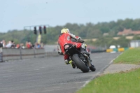 Motorcycle-action-photographs;cadwell;cadwell-park-photographs;event-digital-images;eventdigitalimages;motor-racing-louth-lincolnshire;no-limits-trackdays;peter-wileman-photography;trackday;trackday-digital-images;trackday-photos