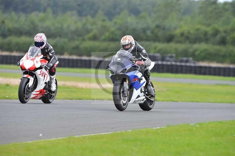 Motorcycle action photographs;cadwell;cadwell park photographs;event digital images;eventdigitalimages;motor racing louth lincolnshire;no limits trackdays;peter wileman photography;trackday;trackday digital images;trackday photos