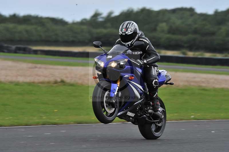 Motorcycle action photographs;cadwell;cadwell park photographs;event digital images;eventdigitalimages;motor racing louth lincolnshire;no limits trackdays;peter wileman photography;trackday;trackday digital images;trackday photos
