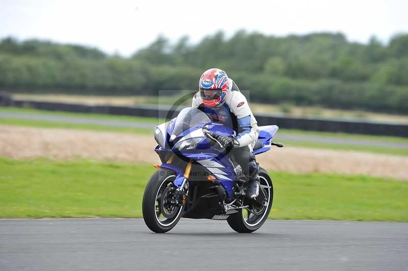 Motorcycle action photographs;cadwell;cadwell park photographs;event digital images;eventdigitalimages;motor racing louth lincolnshire;no limits trackdays;peter wileman photography;trackday;trackday digital images;trackday photos