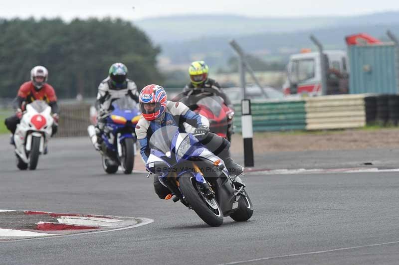 Motorcycle action photographs;cadwell;cadwell park photographs;event digital images;eventdigitalimages;motor racing louth lincolnshire;no limits trackdays;peter wileman photography;trackday;trackday digital images;trackday photos