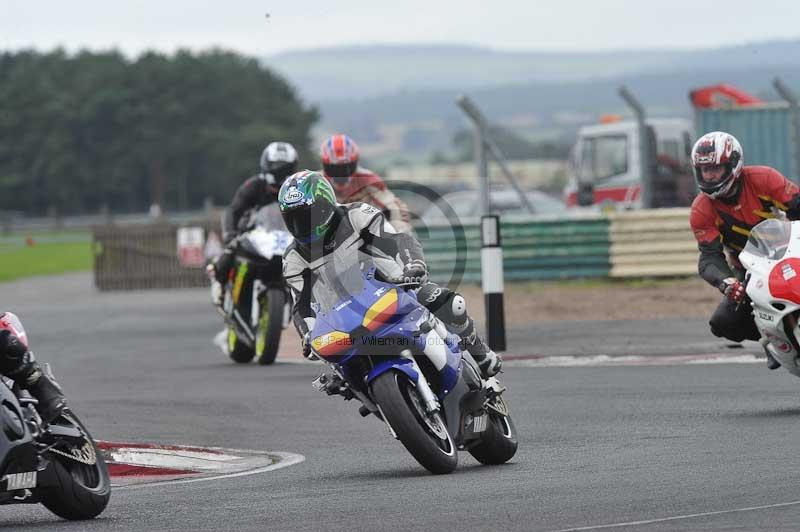 Motorcycle action photographs;cadwell;cadwell park photographs;event digital images;eventdigitalimages;motor racing louth lincolnshire;no limits trackdays;peter wileman photography;trackday;trackday digital images;trackday photos