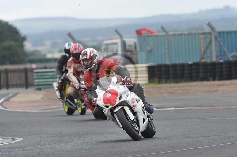 Motorcycle action photographs;cadwell;cadwell park photographs;event digital images;eventdigitalimages;motor racing louth lincolnshire;no limits trackdays;peter wileman photography;trackday;trackday digital images;trackday photos