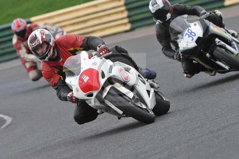Motorcycle action photographs;cadwell;cadwell park photographs;event digital images;eventdigitalimages;motor racing louth lincolnshire;no limits trackdays;peter wileman photography;trackday;trackday digital images;trackday photos