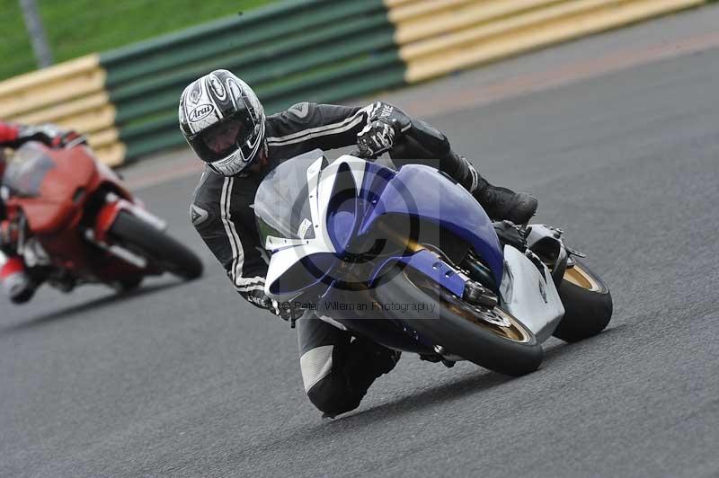 Motorcycle action photographs;cadwell;cadwell park photographs;event digital images;eventdigitalimages;motor racing louth lincolnshire;no limits trackdays;peter wileman photography;trackday;trackday digital images;trackday photos