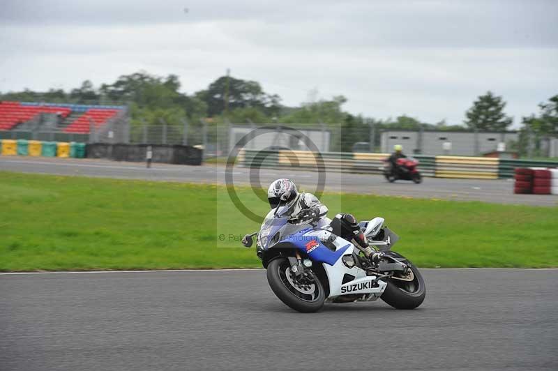 Motorcycle action photographs;cadwell;cadwell park photographs;event digital images;eventdigitalimages;motor racing louth lincolnshire;no limits trackdays;peter wileman photography;trackday;trackday digital images;trackday photos