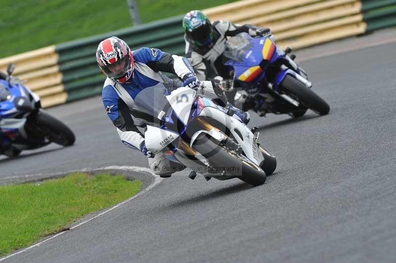 Motorcycle action photographs;cadwell;cadwell park photographs;event digital images;eventdigitalimages;motor racing louth lincolnshire;no limits trackdays;peter wileman photography;trackday;trackday digital images;trackday photos