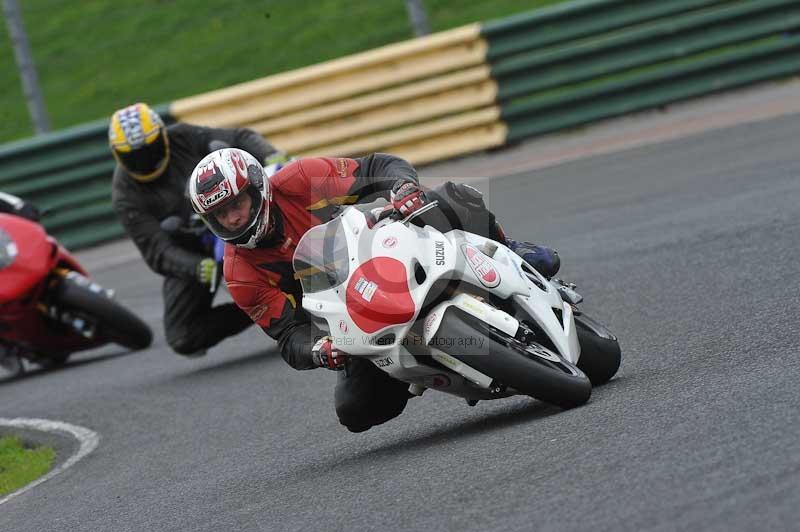 Motorcycle action photographs;cadwell;cadwell park photographs;event digital images;eventdigitalimages;motor racing louth lincolnshire;no limits trackdays;peter wileman photography;trackday;trackday digital images;trackday photos