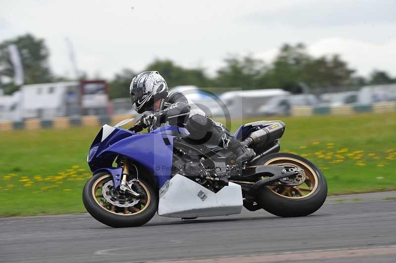 Motorcycle action photographs;cadwell;cadwell park photographs;event digital images;eventdigitalimages;motor racing louth lincolnshire;no limits trackdays;peter wileman photography;trackday;trackday digital images;trackday photos