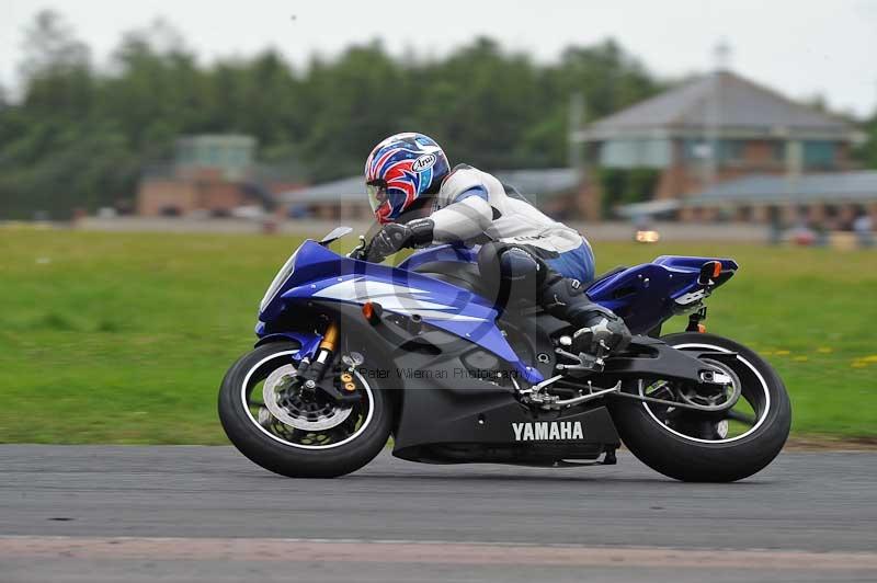 Motorcycle action photographs;cadwell;cadwell park photographs;event digital images;eventdigitalimages;motor racing louth lincolnshire;no limits trackdays;peter wileman photography;trackday;trackday digital images;trackday photos