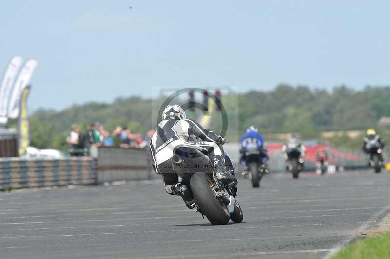 Motorcycle action photographs;cadwell;cadwell park photographs;event digital images;eventdigitalimages;motor racing louth lincolnshire;no limits trackdays;peter wileman photography;trackday;trackday digital images;trackday photos