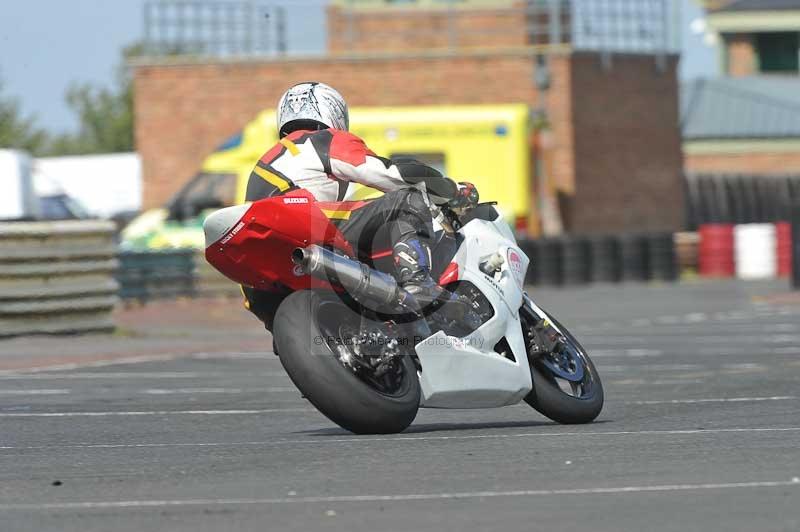 Motorcycle action photographs;cadwell;cadwell park photographs;event digital images;eventdigitalimages;motor racing louth lincolnshire;no limits trackdays;peter wileman photography;trackday;trackday digital images;trackday photos
