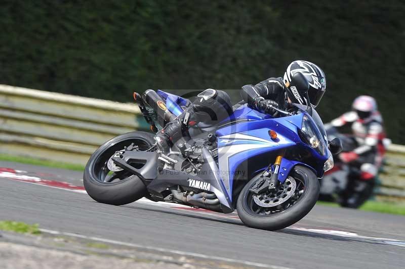 Motorcycle action photographs;cadwell;cadwell park photographs;event digital images;eventdigitalimages;motor racing louth lincolnshire;no limits trackdays;peter wileman photography;trackday;trackday digital images;trackday photos