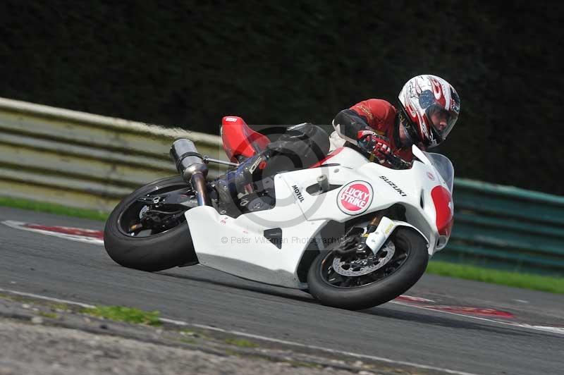 Motorcycle action photographs;cadwell;cadwell park photographs;event digital images;eventdigitalimages;motor racing louth lincolnshire;no limits trackdays;peter wileman photography;trackday;trackday digital images;trackday photos