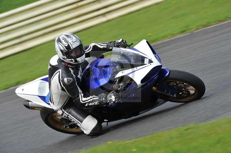 Motorcycle action photographs;cadwell;cadwell park photographs;event digital images;eventdigitalimages;motor racing louth lincolnshire;no limits trackdays;peter wileman photography;trackday;trackday digital images;trackday photos