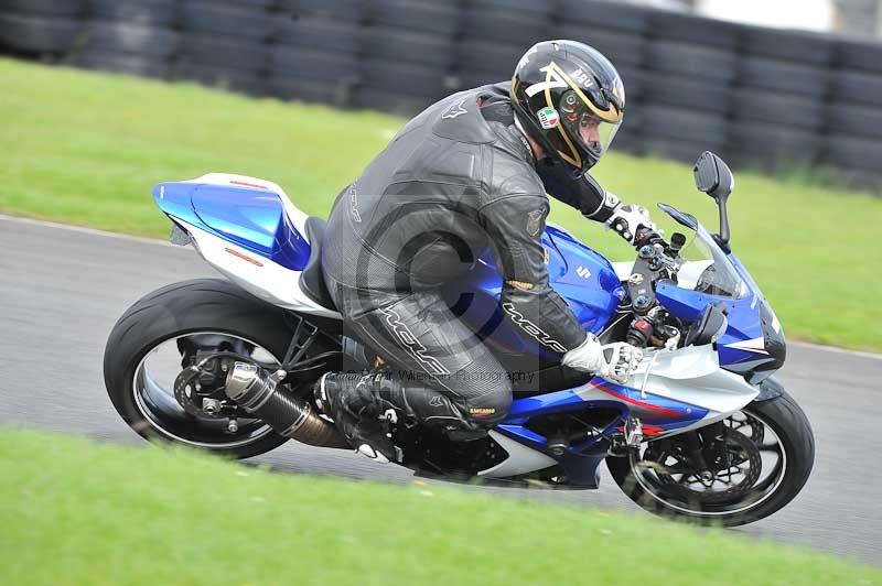 Motorcycle action photographs;cadwell;cadwell park photographs;event digital images;eventdigitalimages;motor racing louth lincolnshire;no limits trackdays;peter wileman photography;trackday;trackday digital images;trackday photos