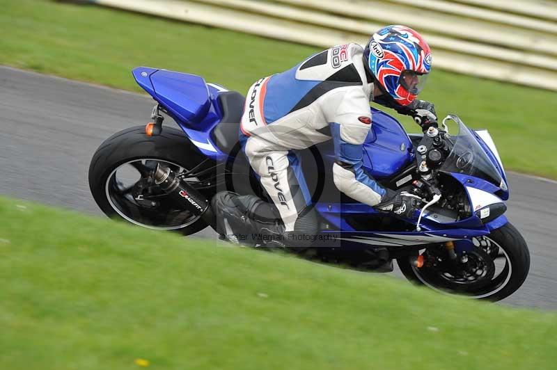 Motorcycle action photographs;cadwell;cadwell park photographs;event digital images;eventdigitalimages;motor racing louth lincolnshire;no limits trackdays;peter wileman photography;trackday;trackday digital images;trackday photos