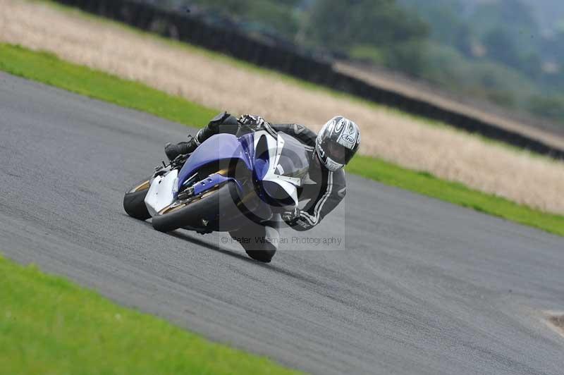 Motorcycle action photographs;cadwell;cadwell park photographs;event digital images;eventdigitalimages;motor racing louth lincolnshire;no limits trackdays;peter wileman photography;trackday;trackday digital images;trackday photos