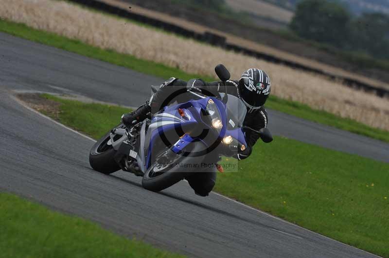 Motorcycle action photographs;cadwell;cadwell park photographs;event digital images;eventdigitalimages;motor racing louth lincolnshire;no limits trackdays;peter wileman photography;trackday;trackday digital images;trackday photos