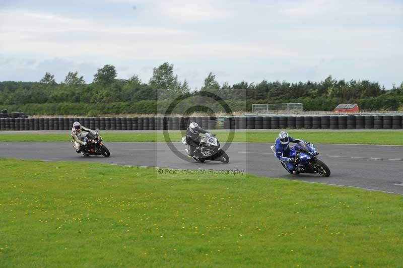 Motorcycle action photographs;cadwell;cadwell park photographs;event digital images;eventdigitalimages;motor racing louth lincolnshire;no limits trackdays;peter wileman photography;trackday;trackday digital images;trackday photos