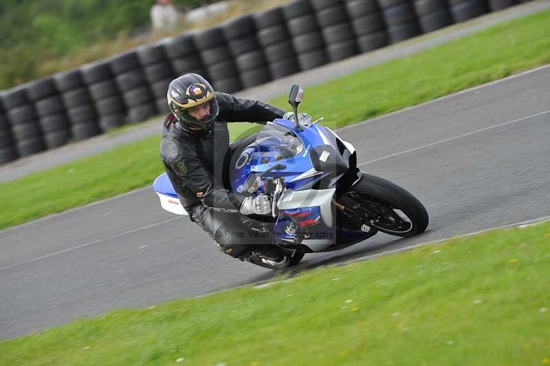 Motorcycle action photographs;cadwell;cadwell park photographs;event digital images;eventdigitalimages;motor racing louth lincolnshire;no limits trackdays;peter wileman photography;trackday;trackday digital images;trackday photos
